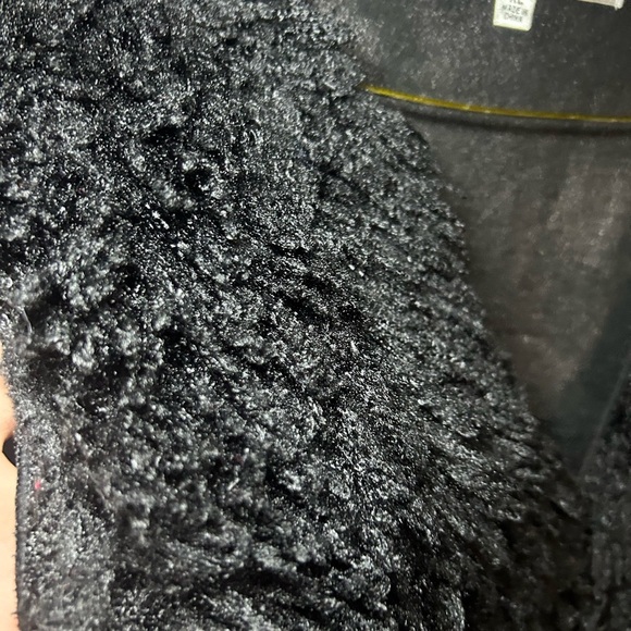 Studio M Fur vest - Picture 3 of 14